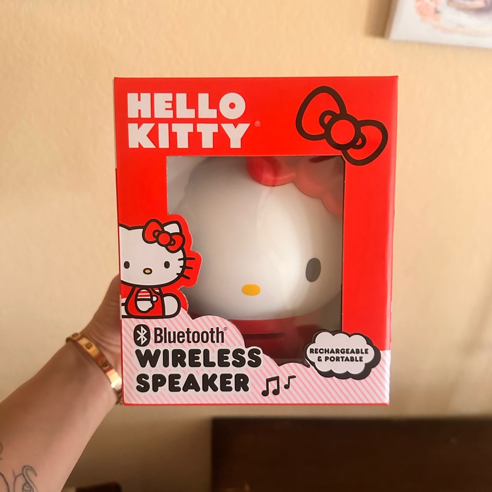 Hello kitty Bluetooth speaker